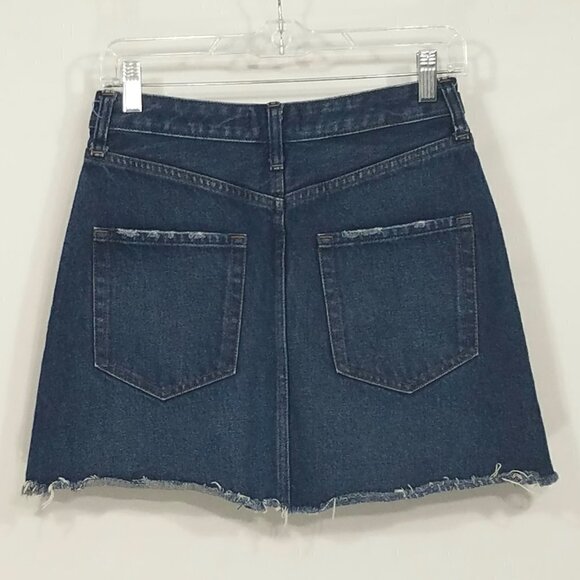 Abercrombie & Fitch  Denim Mini Skirt  Size 2 - Picture 3 of 3